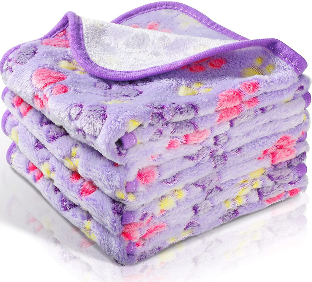 Fleece blanket for dogs and cats